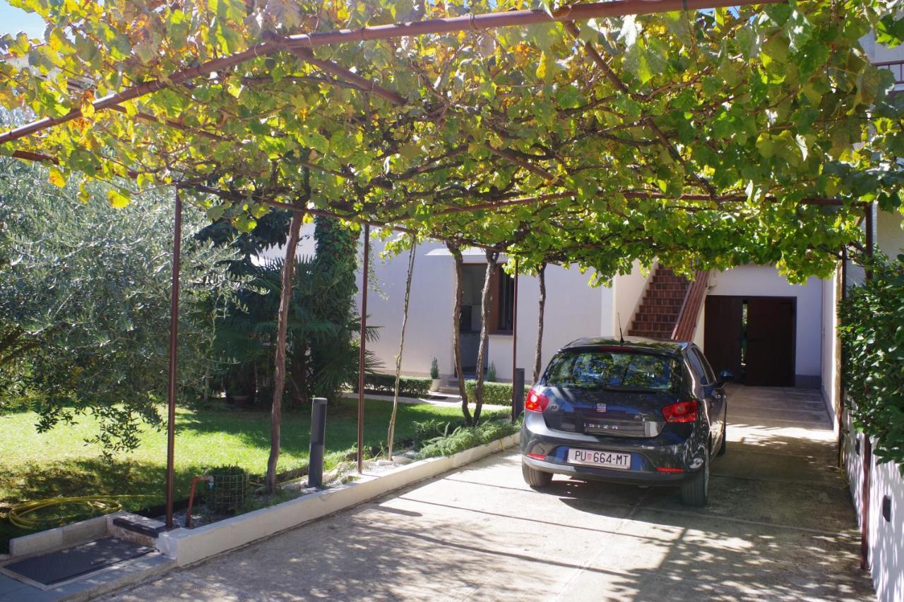Apartment Toni Valbandon Fažana Eksteriør bilde