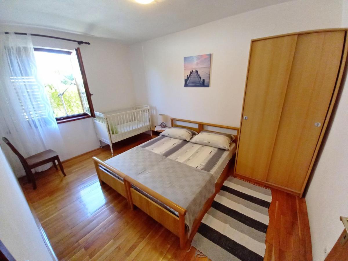 Apartment Toni Valbandon Fažana Eksteriør bilde