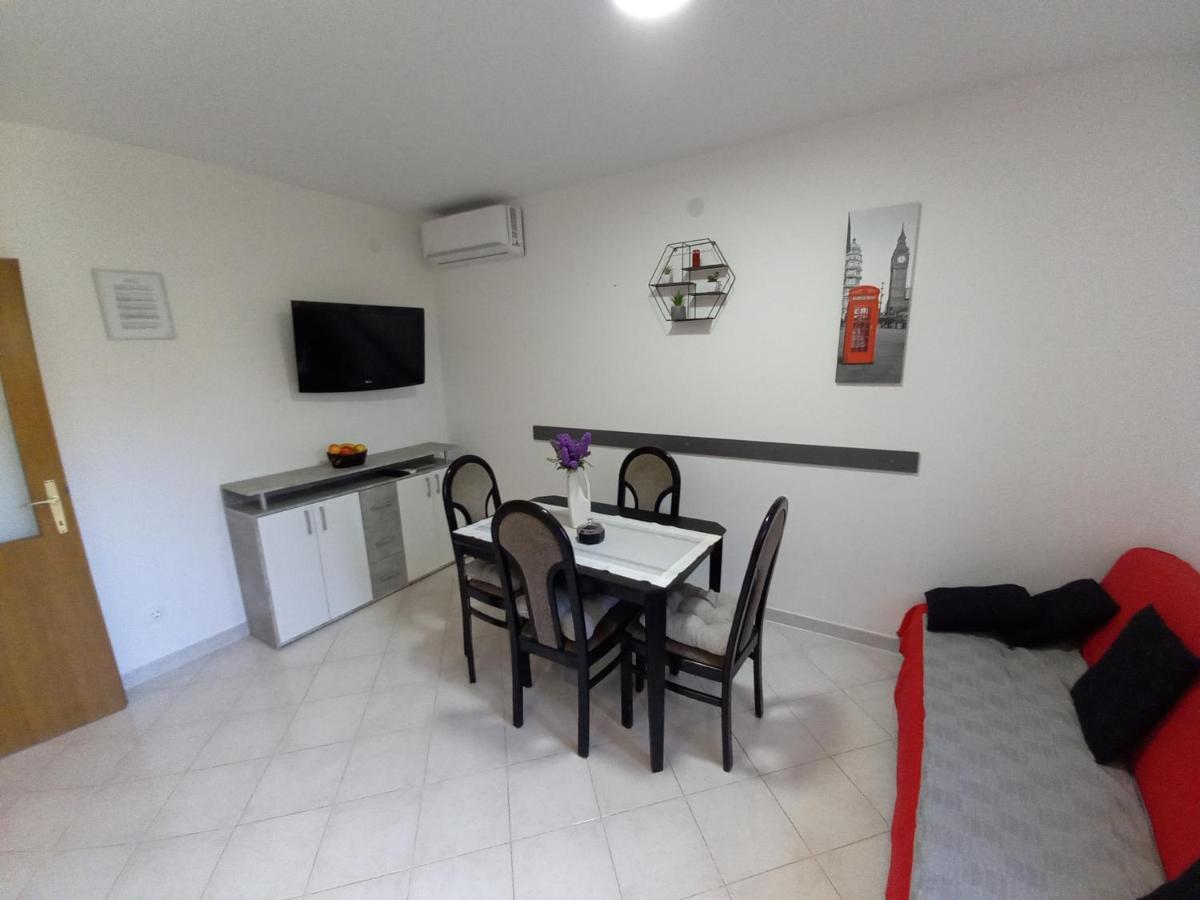 Apartment Toni Valbandon Fažana Eksteriør bilde